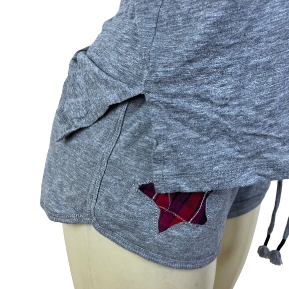 Cozy Zoe Women’s Heather Gray Lounge Set W/ Red Plaid Star and Shorts Sz S - New - Picture 10 of 16